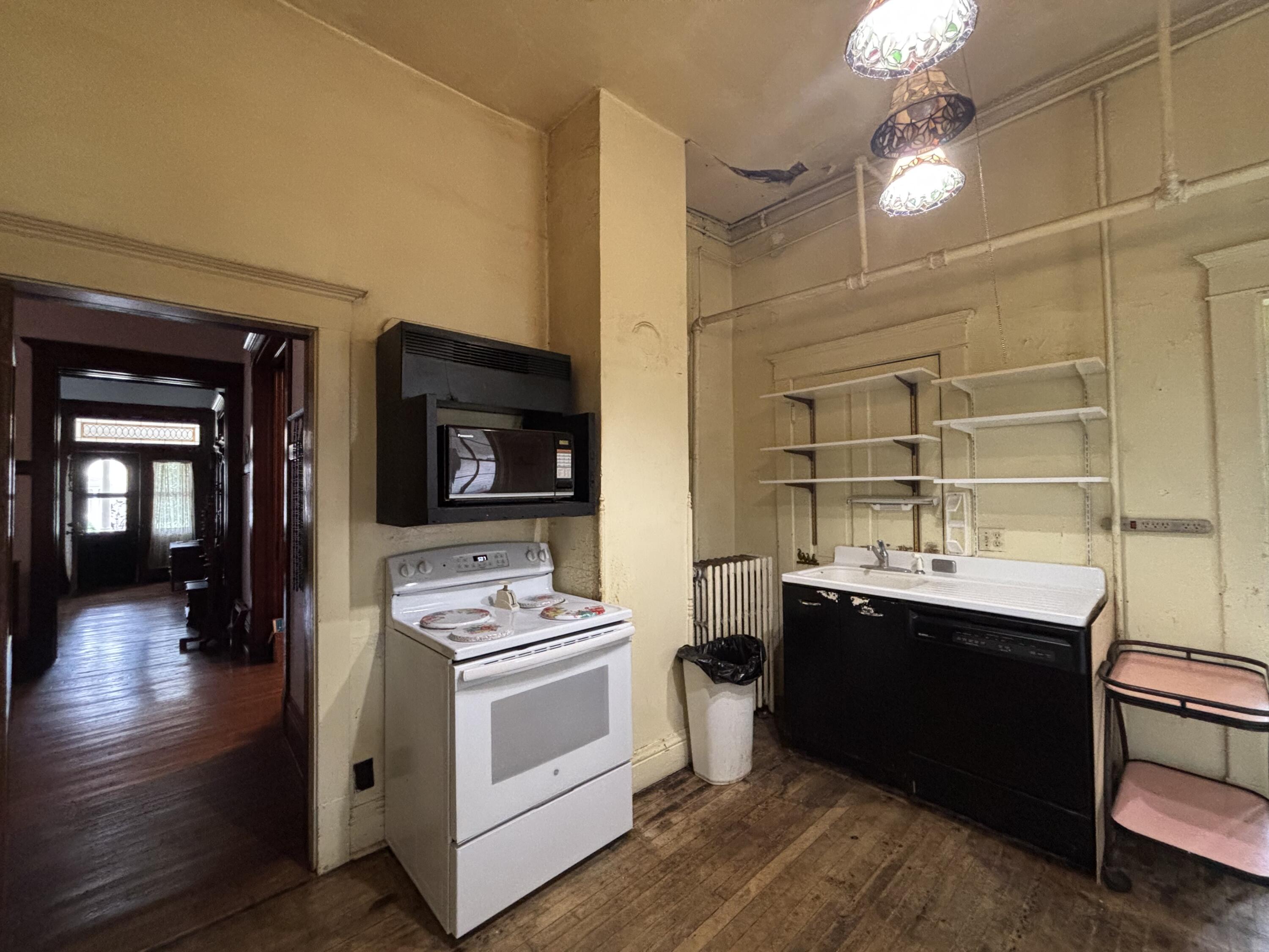 805 West Milroy Avenue Rensselaer, IN 47978 - Photo 15 of 35 3000x2250