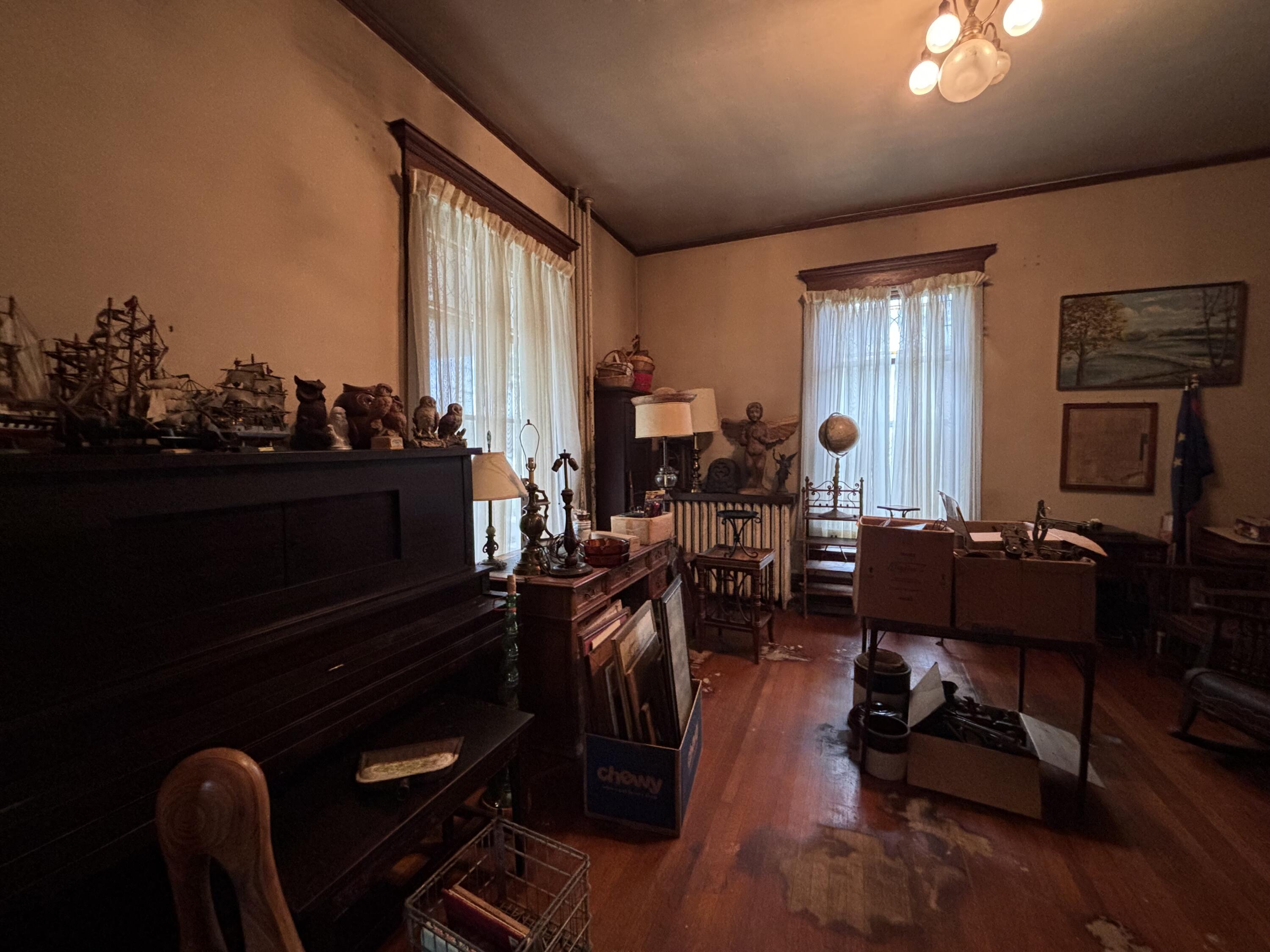 805 West Milroy Avenue Rensselaer, IN 47978 - Photo 9 of 35 3000x2250