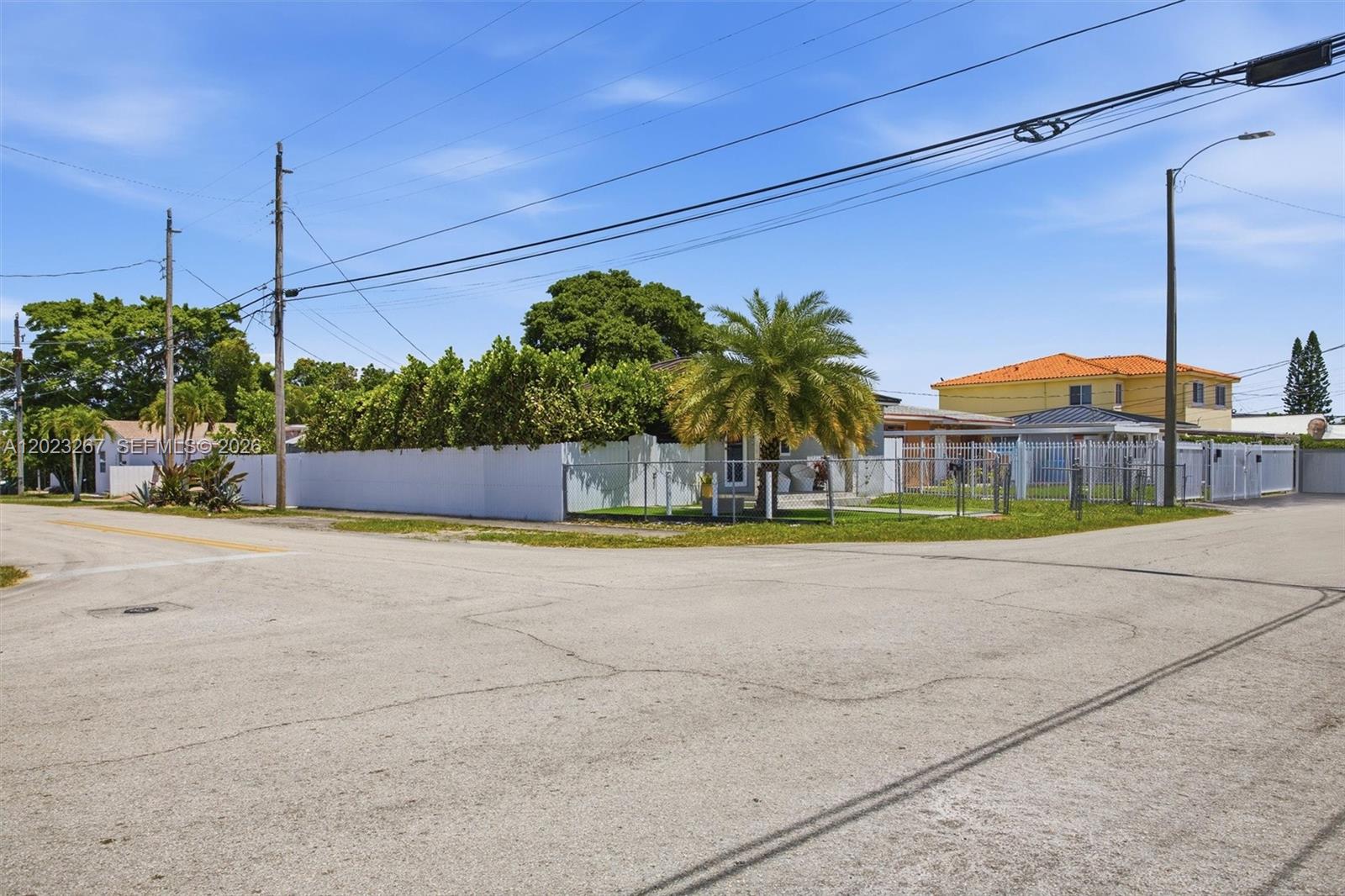 301 Southwest 36th Avenue Miami, FL 33135 - Photo 5 of 54