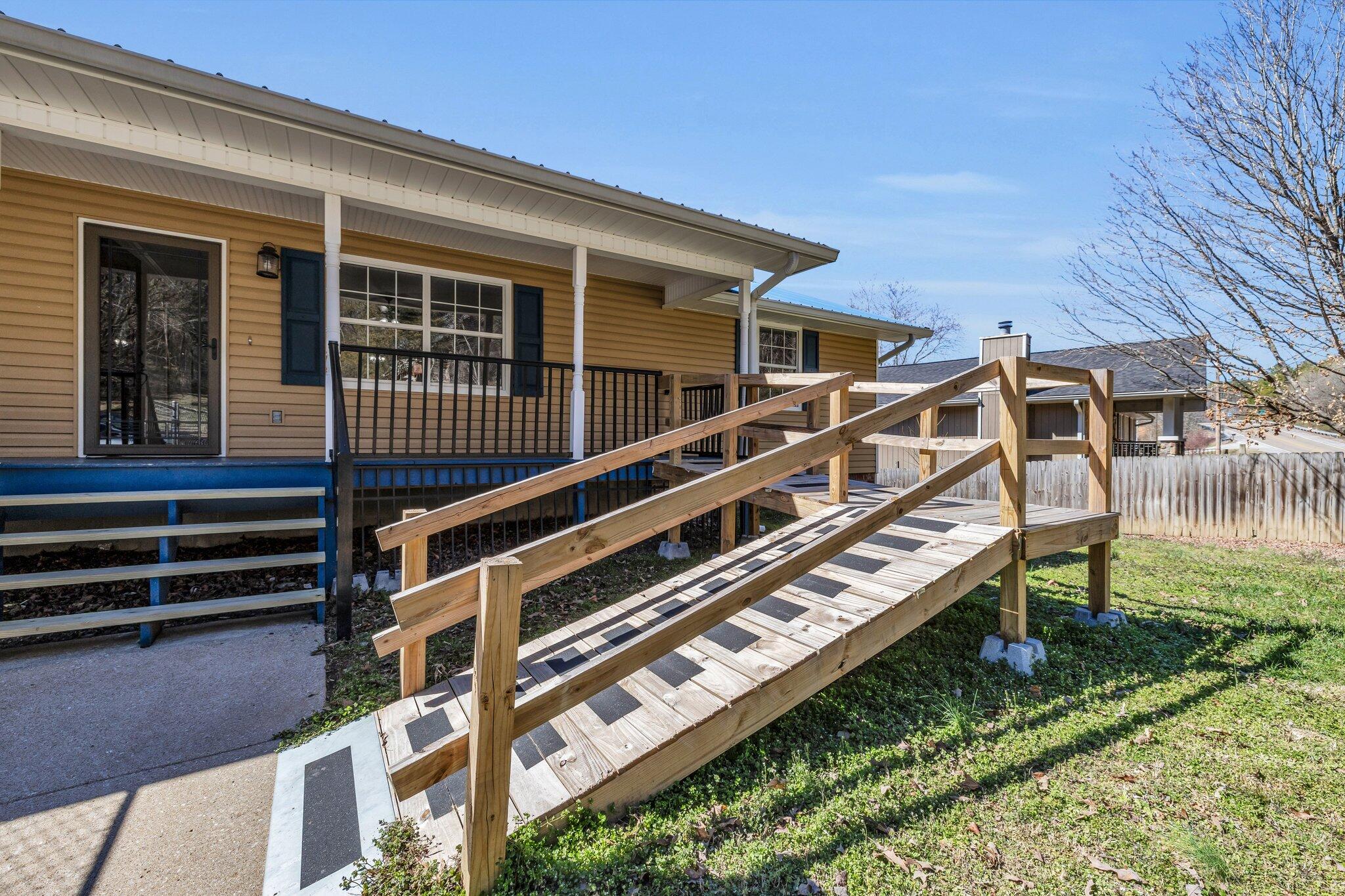 7230 Banther Road Harrison, TN 37341 - Photo 44 of 60 Removable ramp
