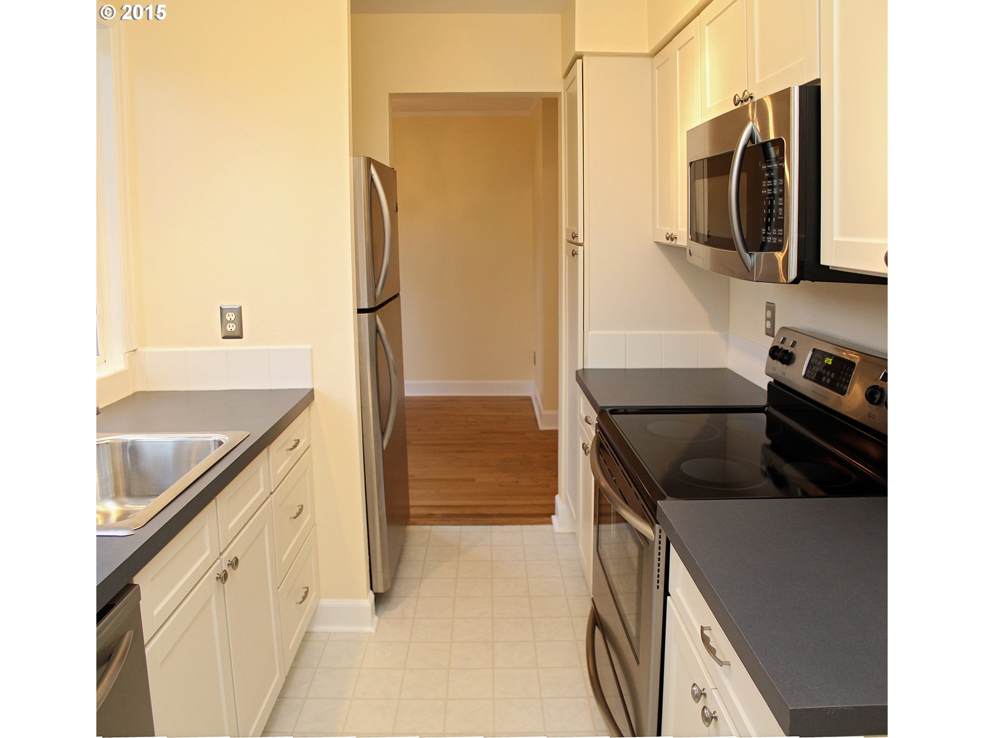 228 Ridgeway Road Lake Oswego, OR 97034 - Photo 11 of 23 Gallery Image 11