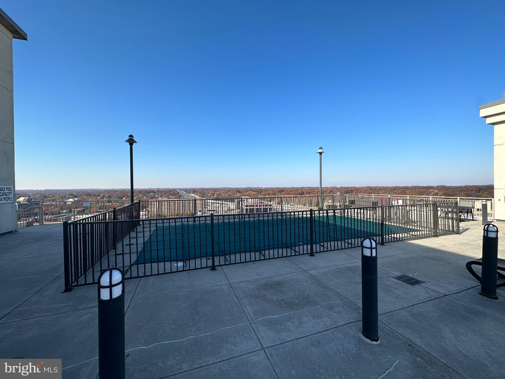 2726 Gallows Road, Unit 113 Vienna, VA 22180 - Photo 14 of 15 Rooftop Pool