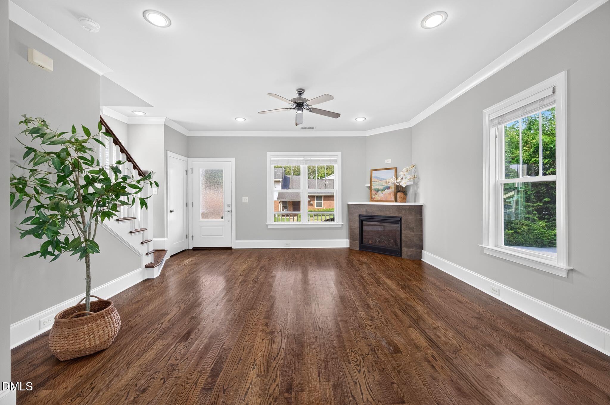 207 Camden Street Raleigh, NC 27601 - Photo 5 of 40 35_DSC_2178