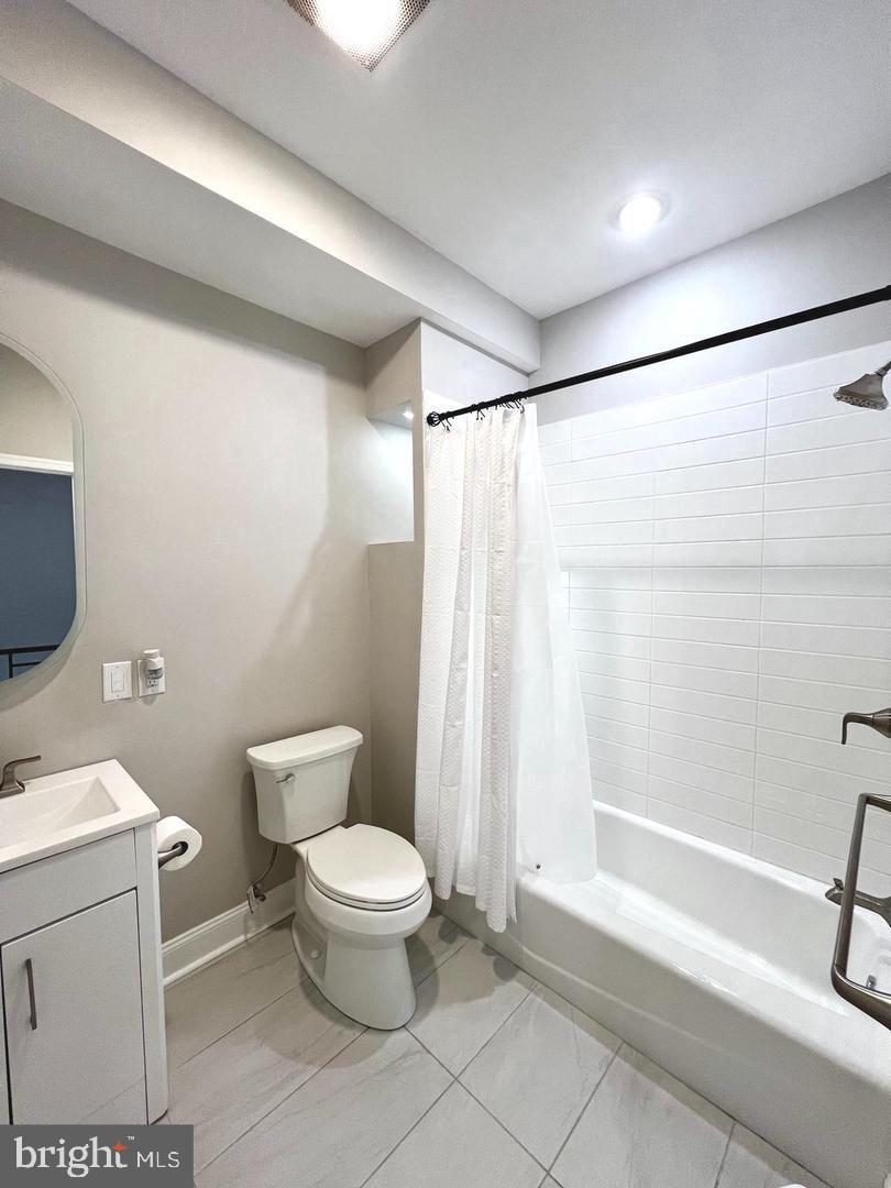 1609 Ellsworth Street, Unit 1 Philadelphia, PA 19146 - Photo 8 of 11