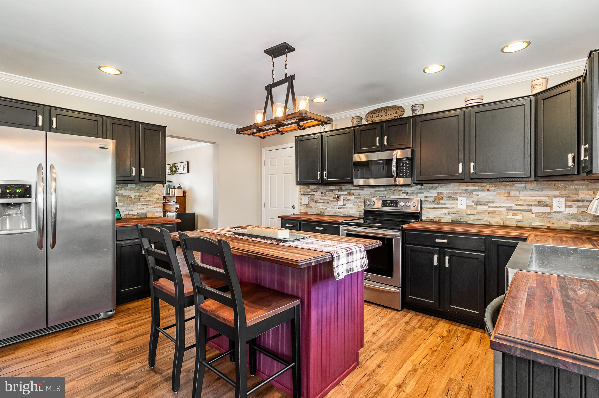 411 Springbrook Drive Palmyra, PA 17078 - Photo 11 of 59 Kitchen