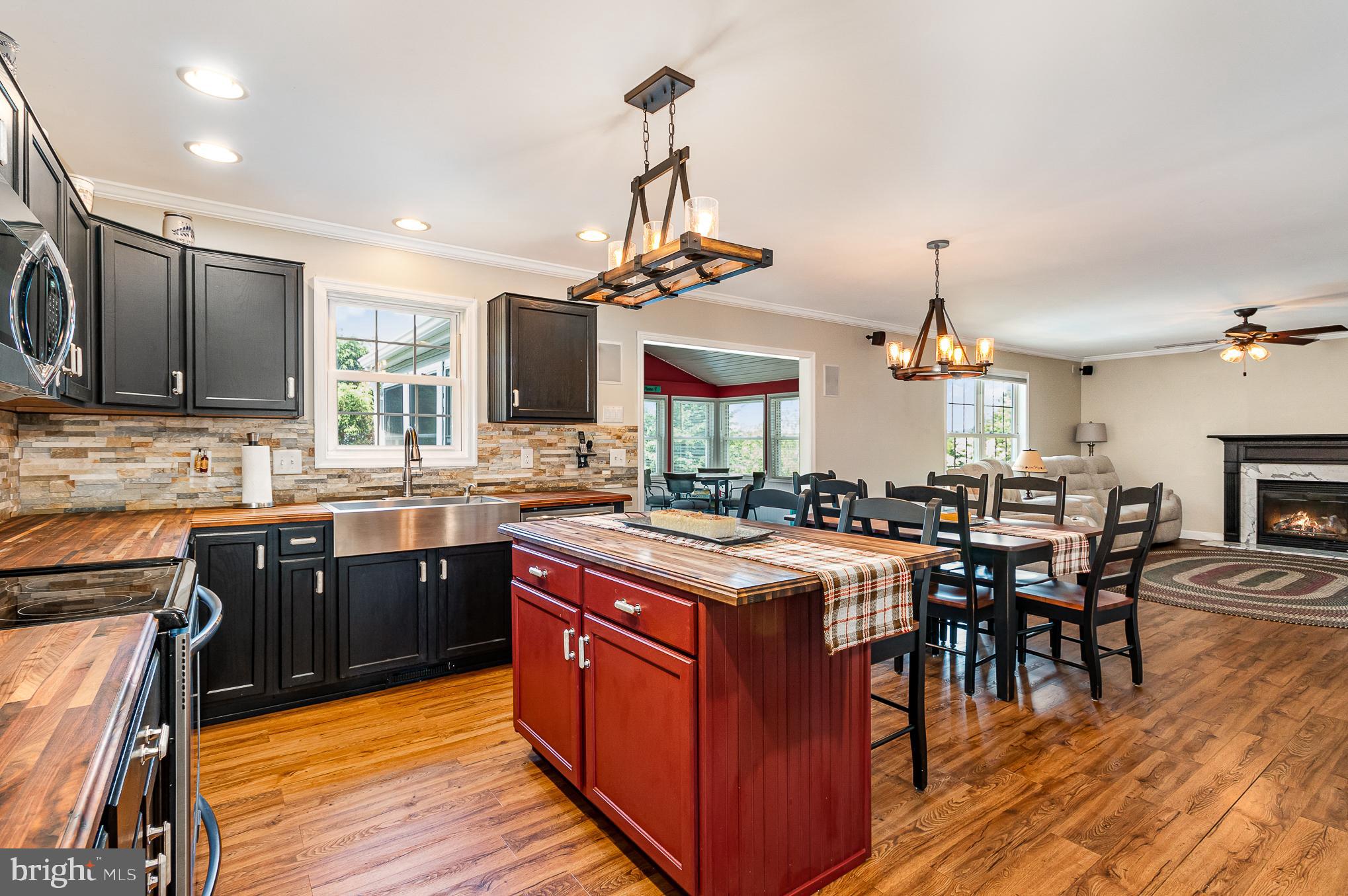 411 Springbrook Drive Palmyra, PA 17078 - Photo 10 of 59 Kitchen