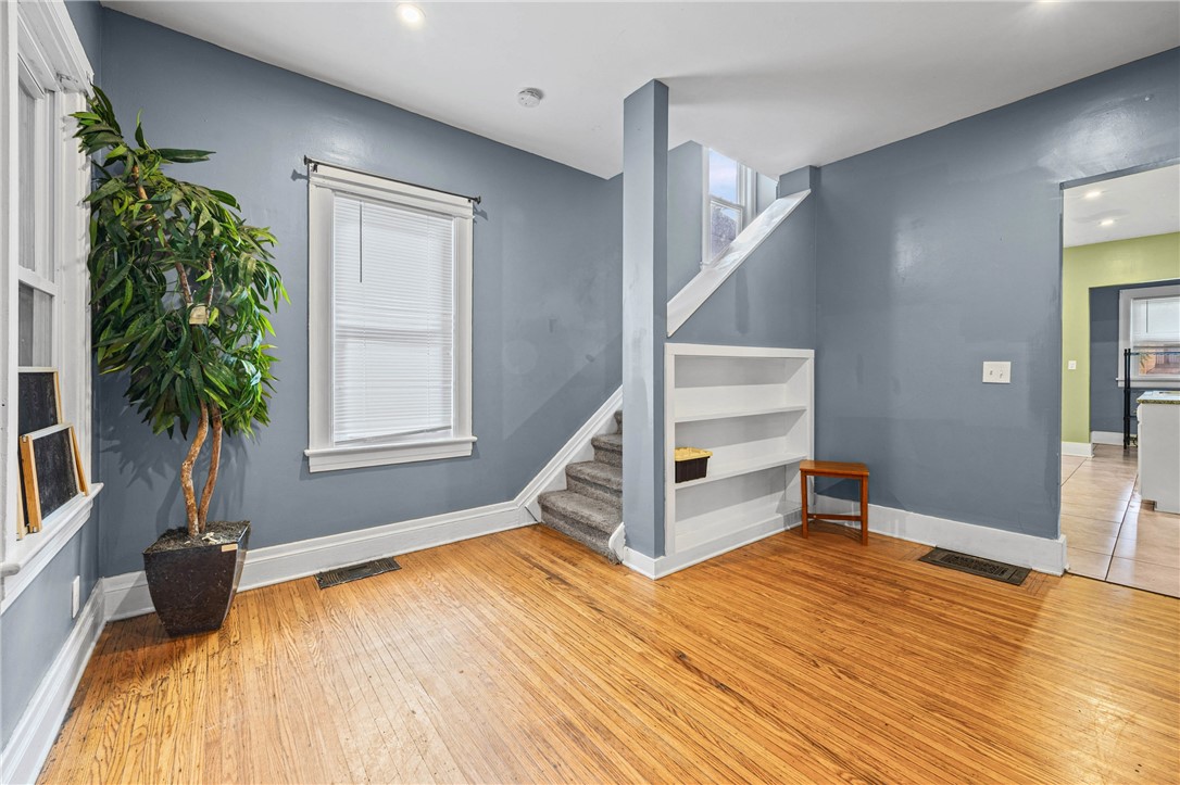 337 Sawyer Street Rochester, NY 14619 - Photo 6 of 24 Gallery Image 6