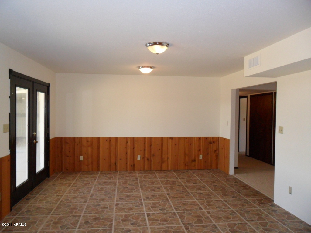3854 East Vineyard Road Phoenix, AZ 85042 - Photo 42 of 54 SAM_1260