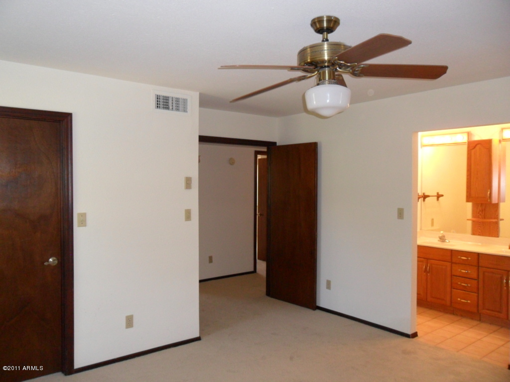 3854 East Vineyard Road Phoenix, AZ 85042 - Photo 52 of 54 SAM_1270