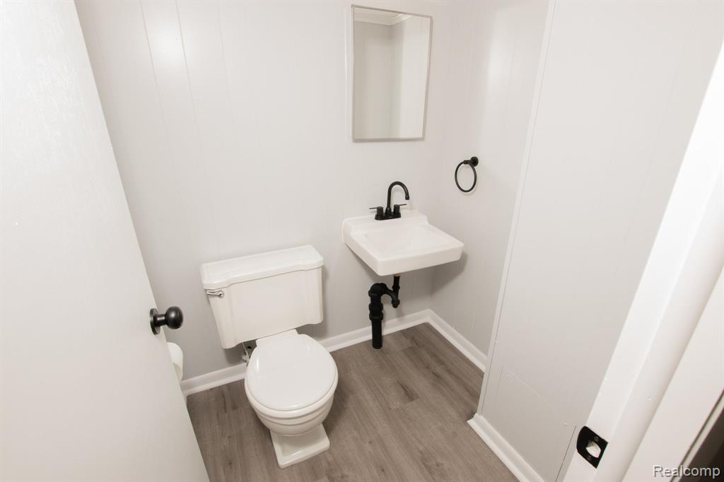 24684 Ridgecroft Avenue Eastpointe, MI 48021 - Photo 40 of 62