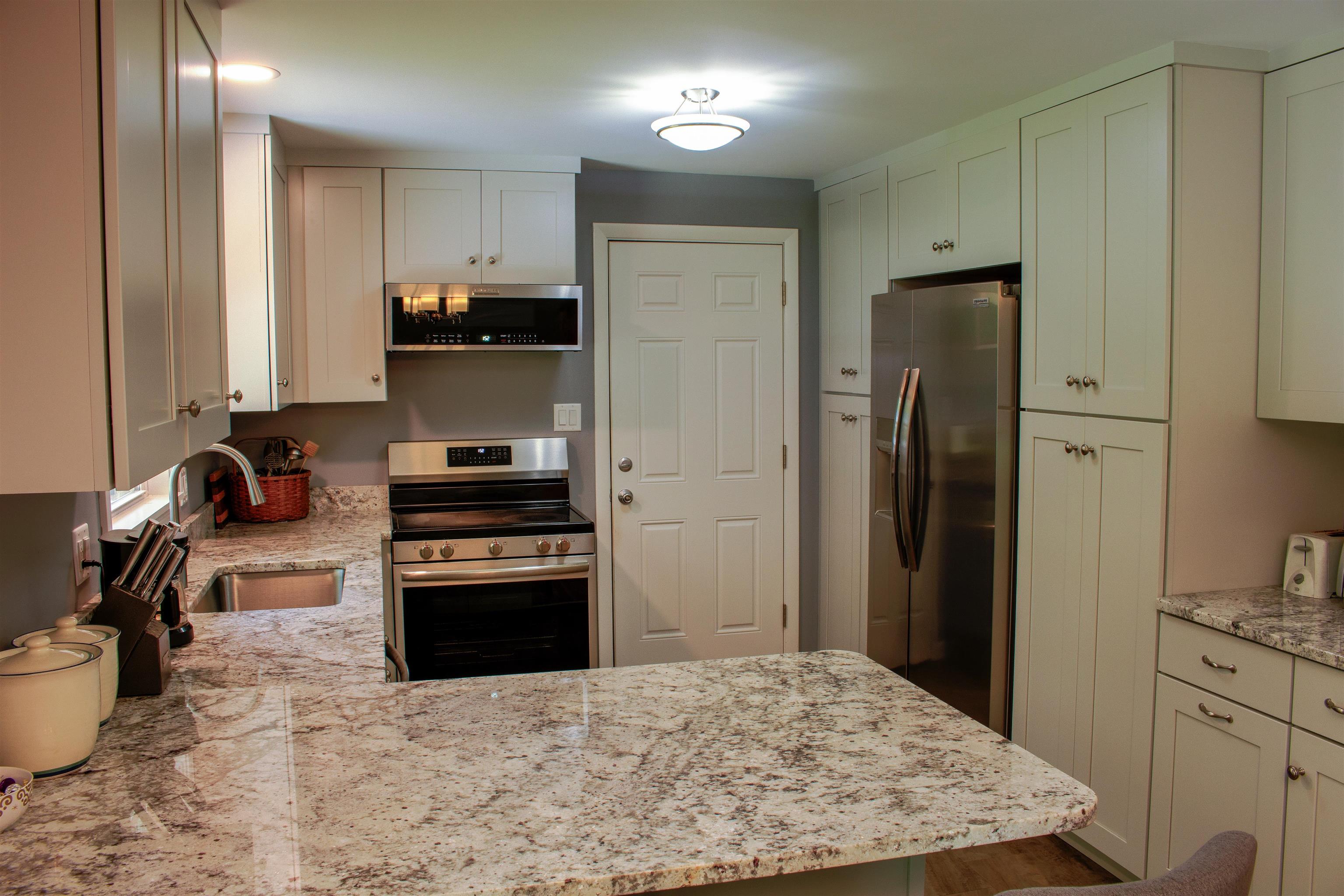49 Robbins Road Keene, NH 03431 - Photo 3 of 26