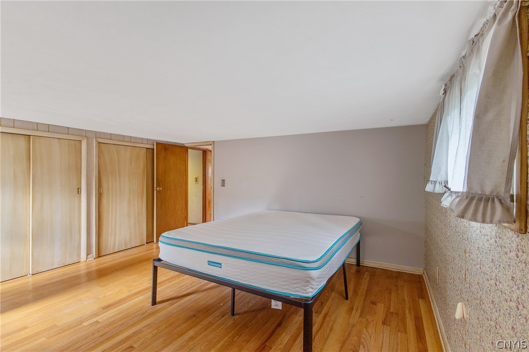 112 Winthrop Road Syracuse, NY 13206 - Photo 29 of 42 Spacious 2nd-Floor Retreat with Deep Wall-to-Wall