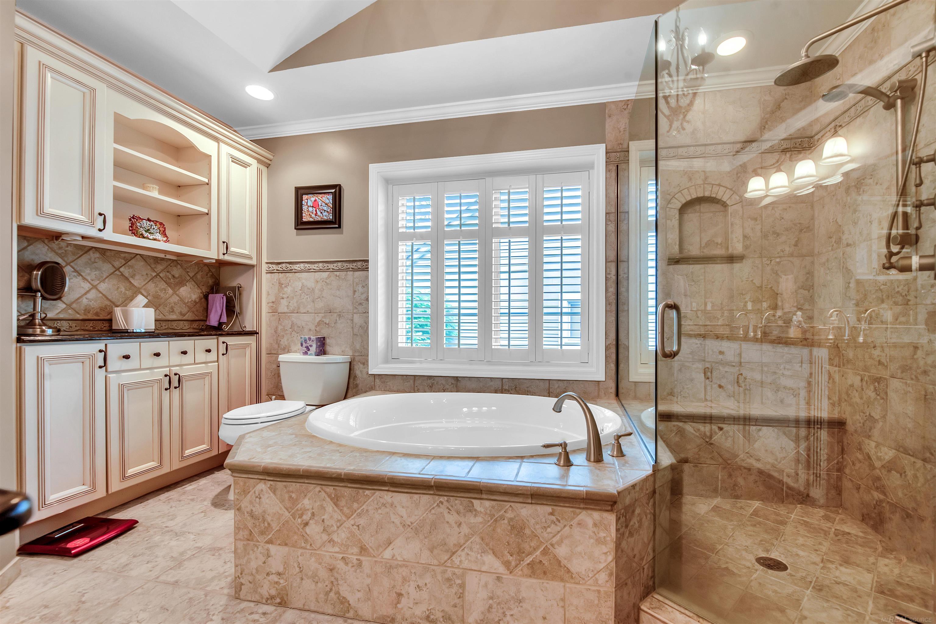 3111 Fairgrove Terrace Rochester, MI 48309 - Photo 20 of 35 50083664-19.JPG