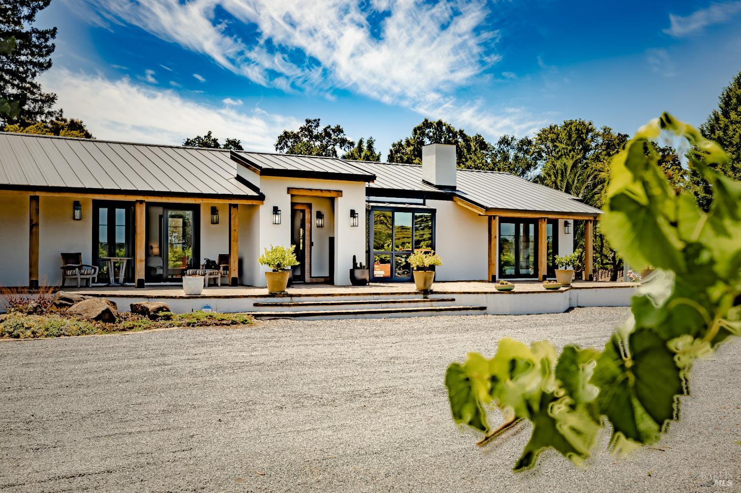 2740 River Road Windsor, CA 95492 - Photo 3 of 42 Gallery Image 3