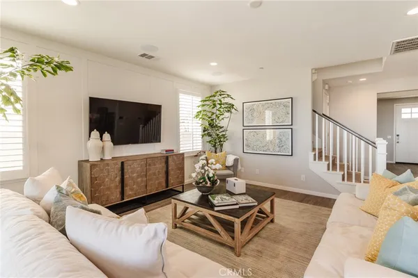 $9,450 | 18108 Esker Lane, Santa Clarita, CA 91350