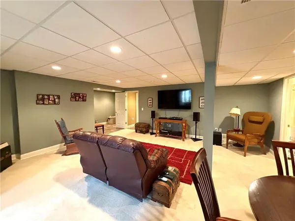 $465,000 | 9 Southwest 260th Road, Warrensburg, MO 64093