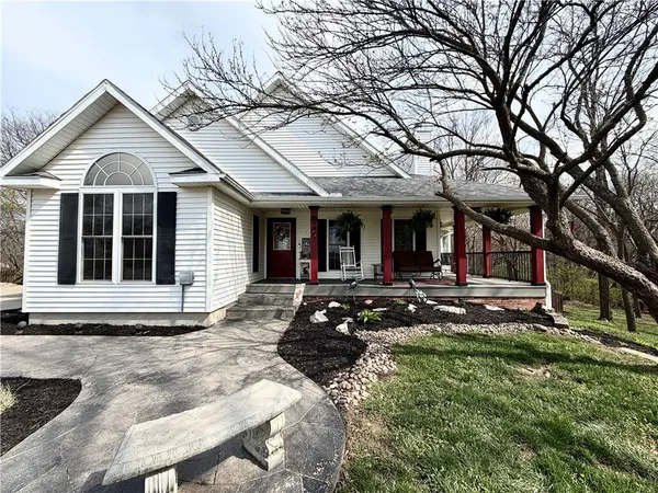 $465,000 | 9 Southwest 260th Road, Warrensburg, MO 64093