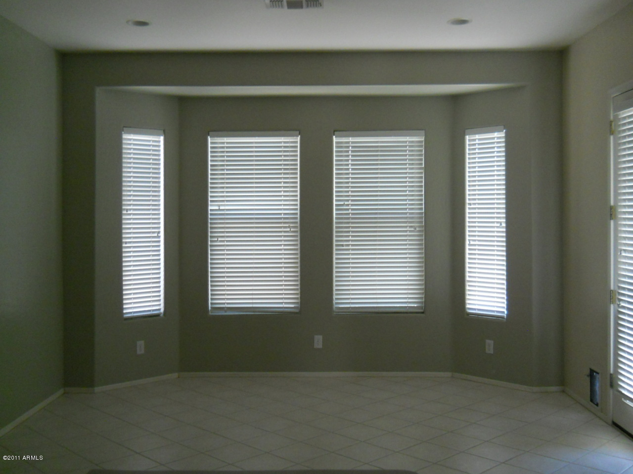 2840 East Nunneley Road Gilbert, AZ 85296 - Photo 4 of 6 Dining