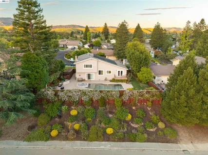 $1,699,999 | 17 Suva Court, San Ramon, CA 94582