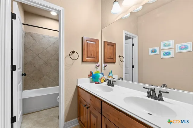 $935,000 | 26219 Park Bend Drive, New Braunfels, TX 78132