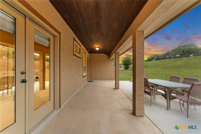 $935,000 | 26219 Park Bend Drive, New Braunfels, TX 78132