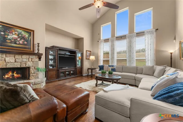 $935,000 | 26219 Park Bend Drive, New Braunfels, TX 78132