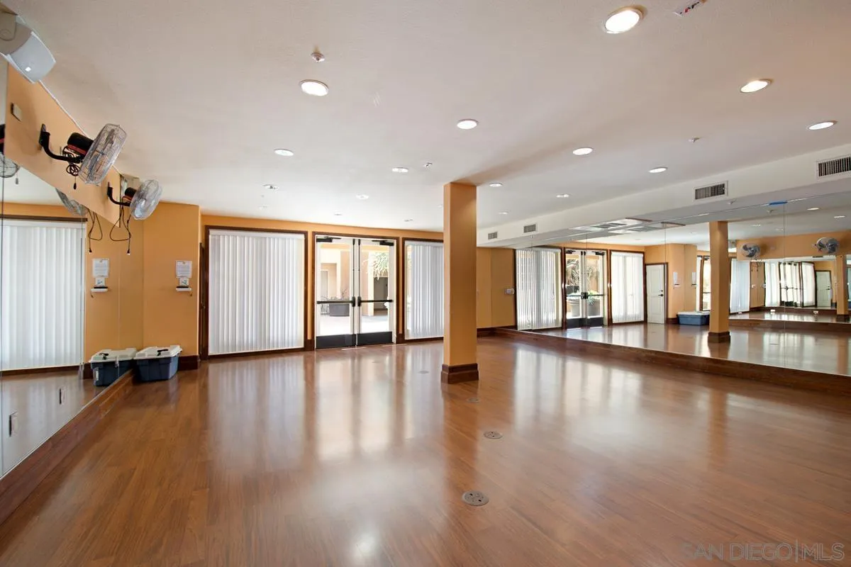 9263 Regents Road, Unit B108 La Jolla, CA 92037 - Photo 36 of 48