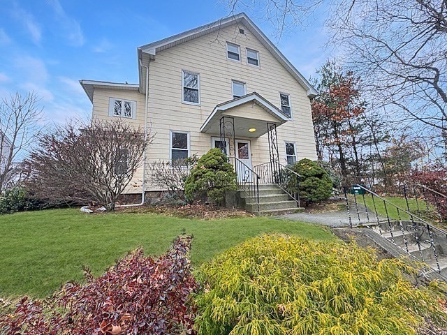 80 Delmont Avenue Worcester, MA 01604 - Photo 3 of 35