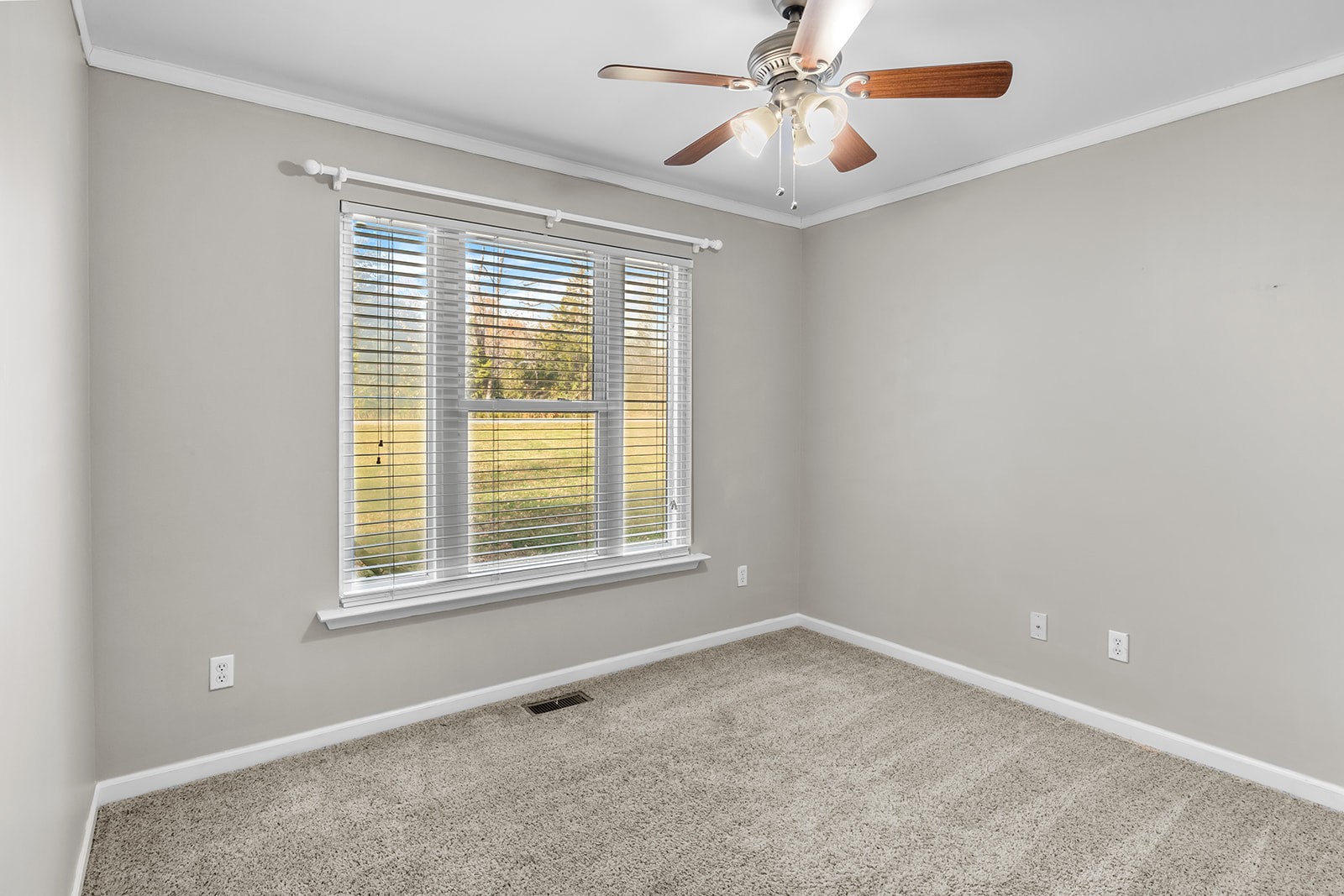 484 Sylvis Road Dickson, TN 37055 - Photo 12 of 30 Gallery Image 12