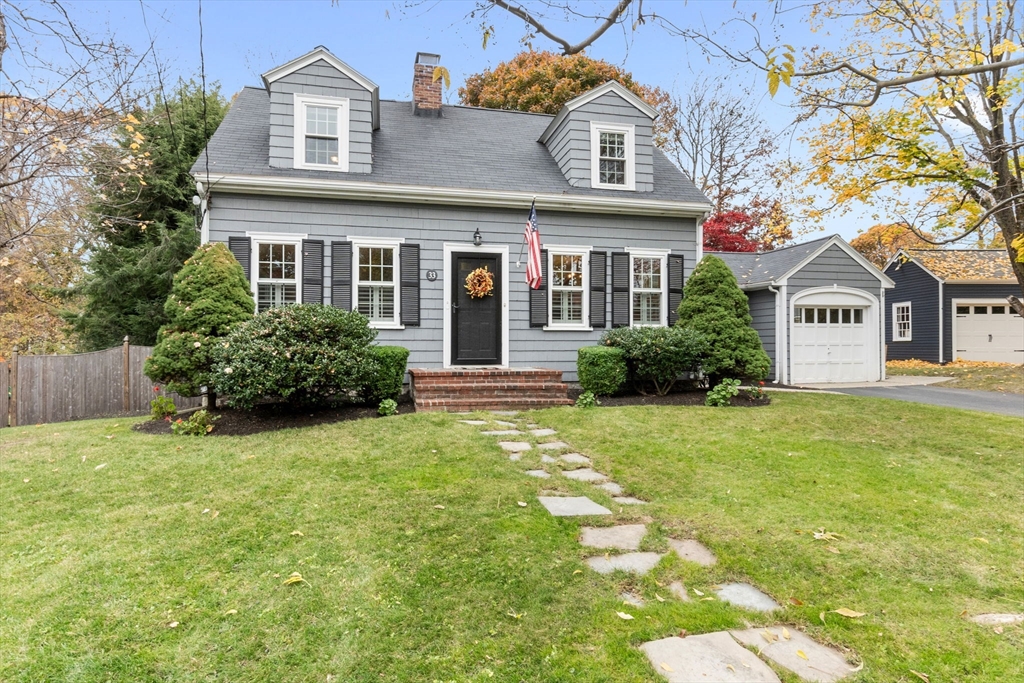 33 Windsor Road Stoneham, MA 02180 - Photo 3 of 41 Gallery Image 3