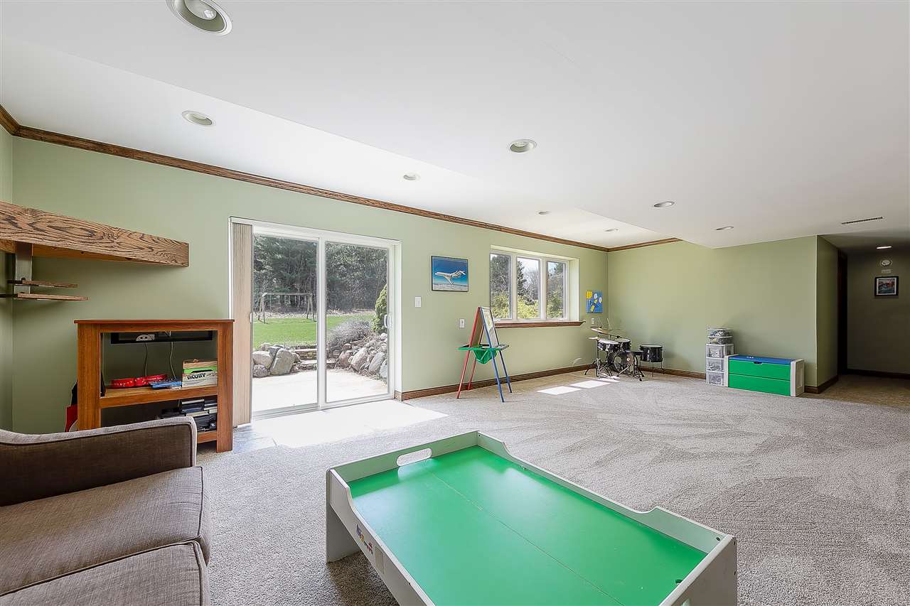 221 Mathison Road South Traverse City, MI 49686 - Photo 16 of 26 1860280-15.JPG