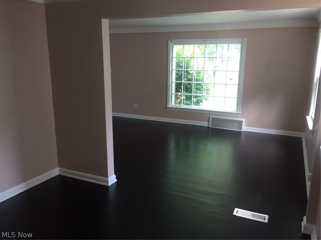 1336 Argonne Road Cleveland, OH 44121 - Photo 7 of 8