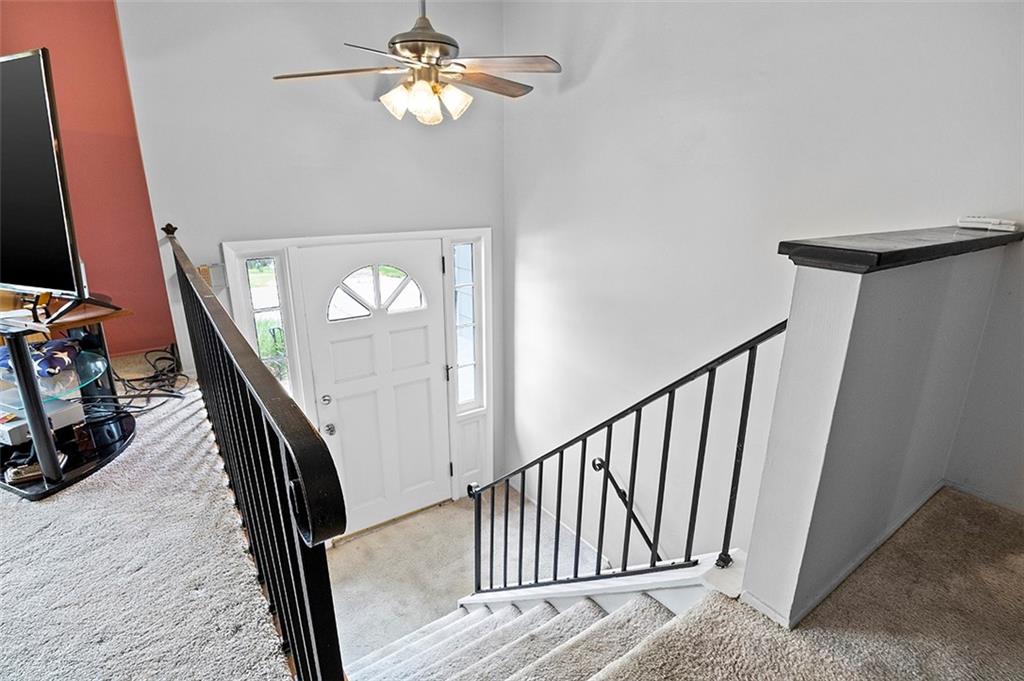150 Foxcroft Road Pittsburgh, PA 15220 - Photo 20 of 25 Gallery Image 20