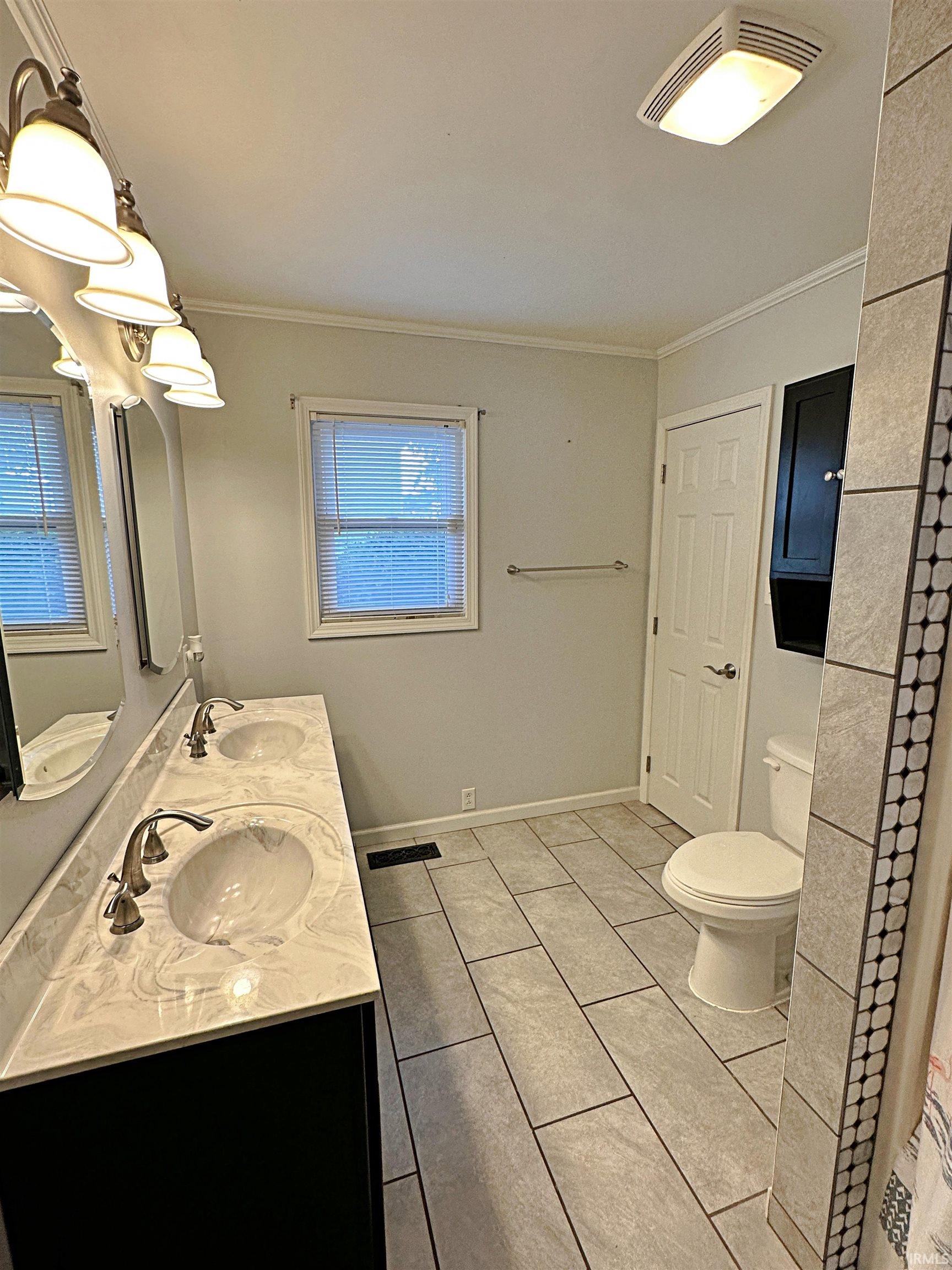 5651 North Craney Road Loogootee, IN 47553 - Photo 11 of 36 Gallery Image 11
