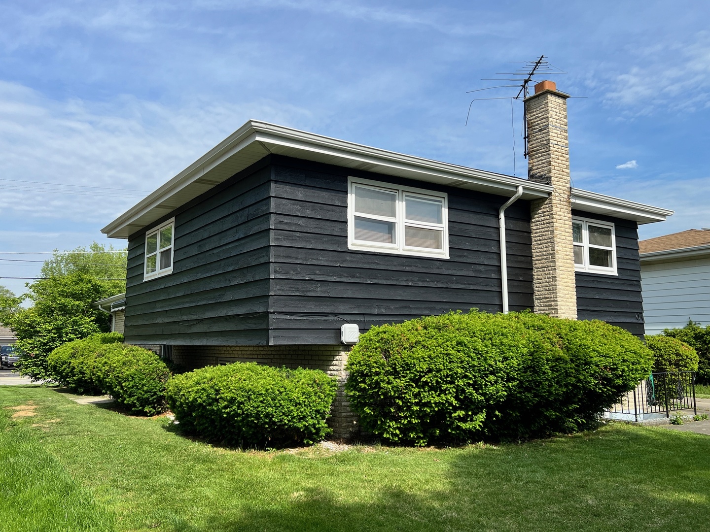 837 North Dee Road Park Ridge, IL 60068 - Photo 29 of 29 a view of a house with a yard