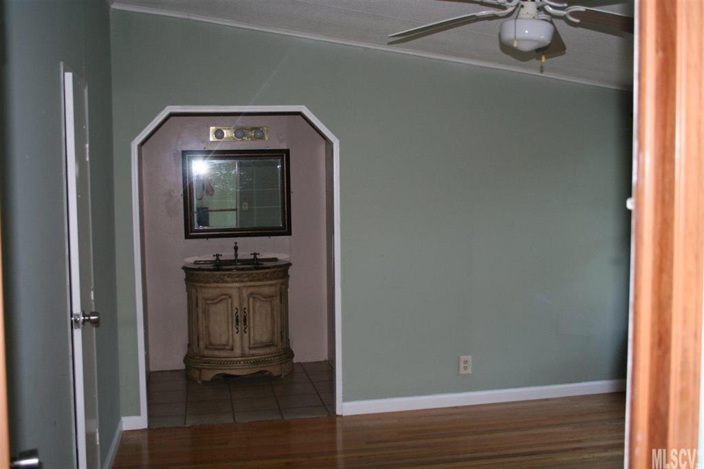 3220 Carmel Ridge Road Newton, NC 28658 - Photo 10 of 14 Gallery Image 10