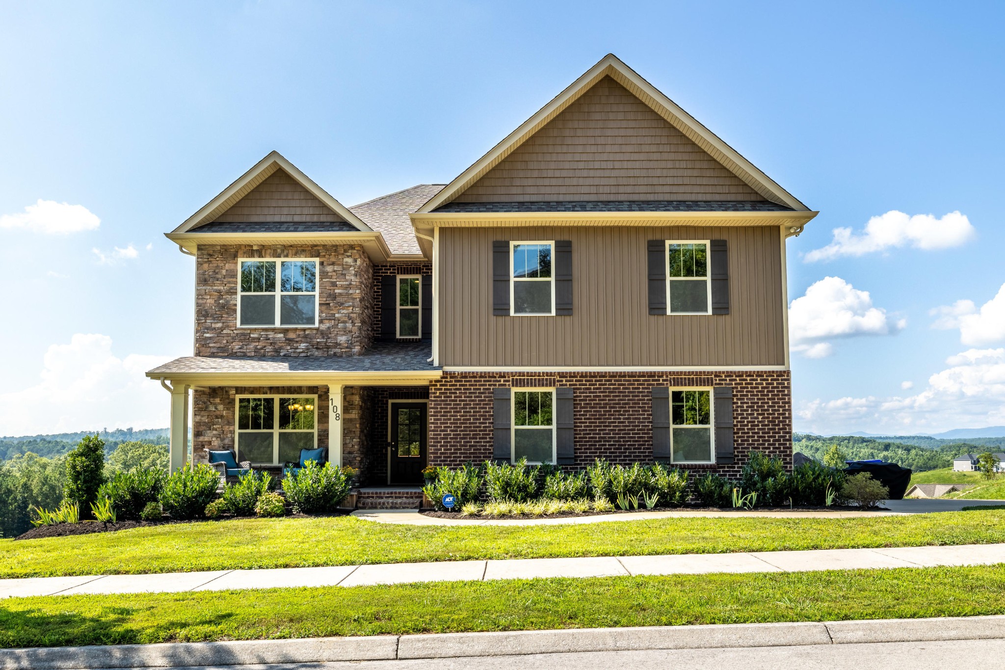 108 Hitchberry Road Oak Ridge, TN 37830 - Photo 1 of 36 Gallery Image 1
