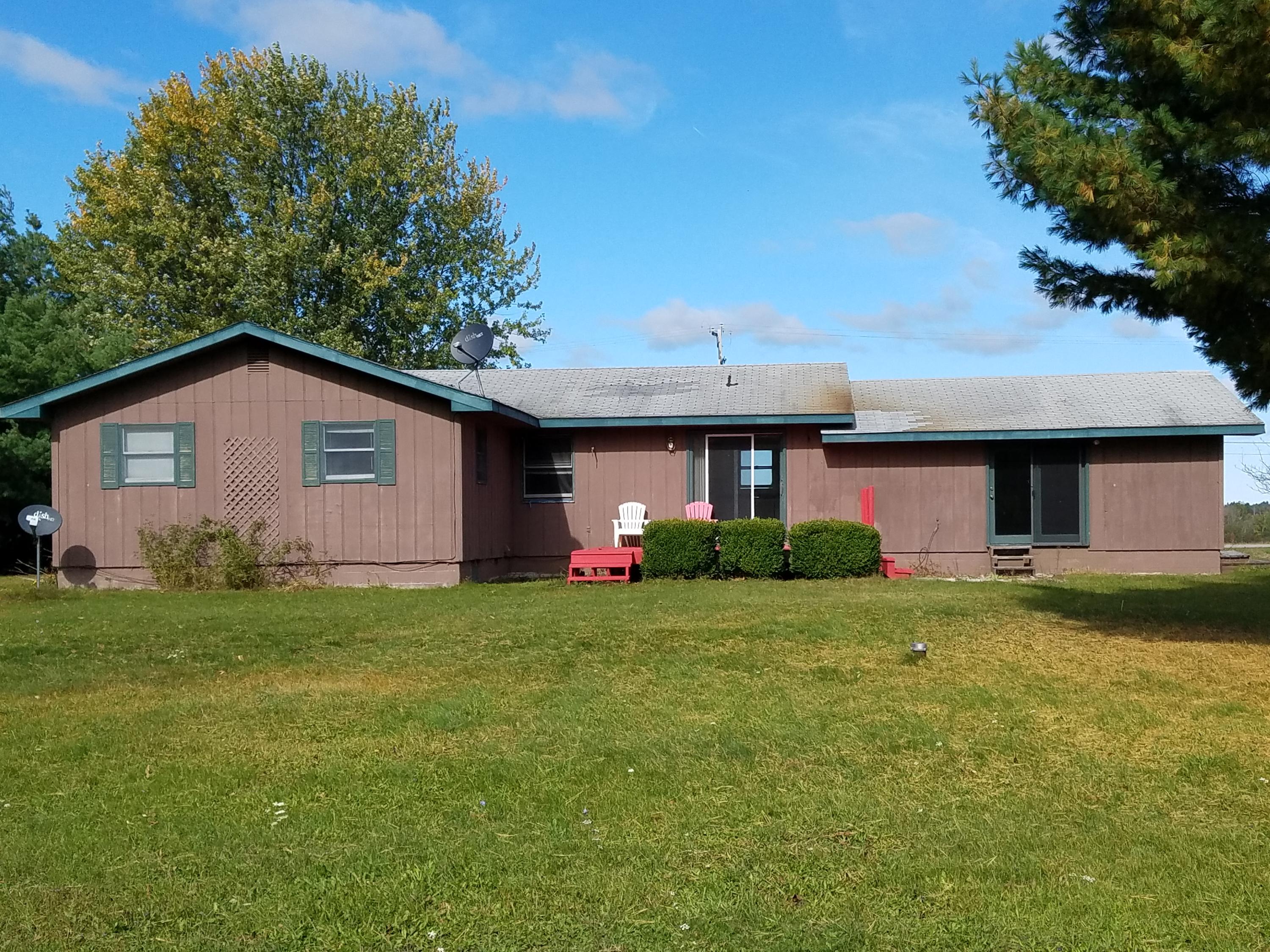 9287 South River Road Cheboygan, MI 49721 - Photo 32 of 37 Gallery Image 32
