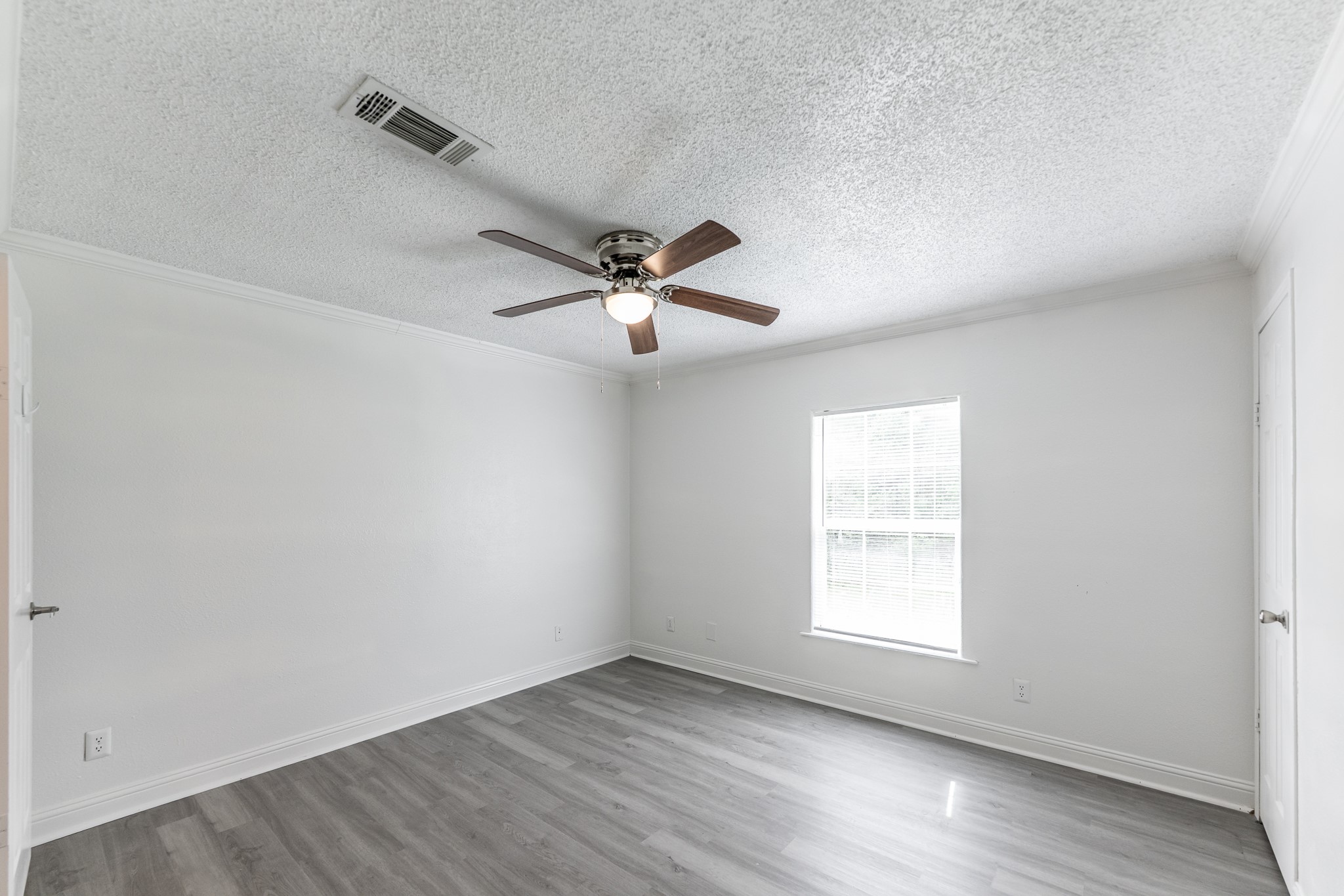 130 Varsity Drive Huntsville, TX 77340 - Photo 10 of 22 Photos show typical layout and finishes; actual unit may vary.