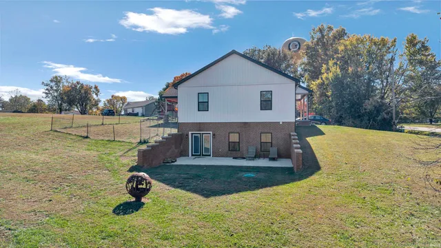 $389,990 | 5142 Highway 65, Owensville, IN 47665