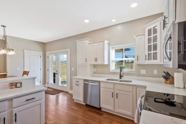 $389,990 | 5142 Highway 65, Owensville, IN 47665