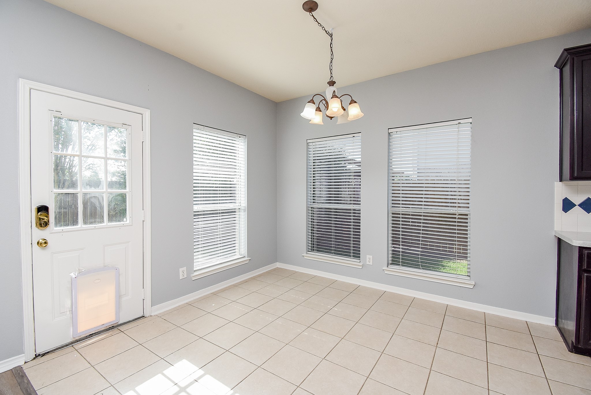 3918 Austin Lake Court Pearland, TX 77581 - Photo 7 of 32 a view of livingroom with furniture wooden floor and window