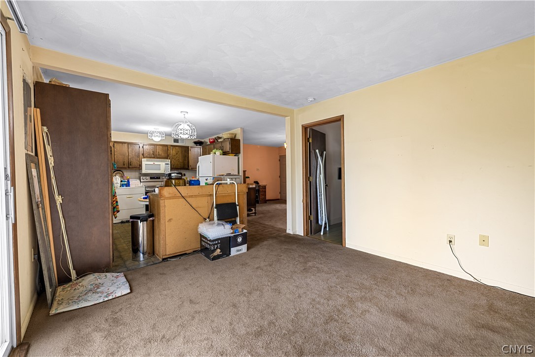 402 Richmond Road Utica, NY 13502 - Photo 13 of 22 Dining room