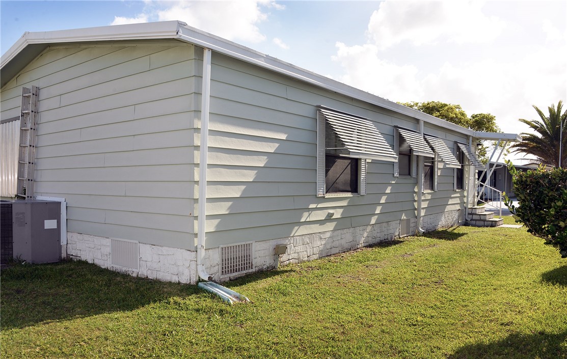 642 Periwinkle Circle Sebastian, FL 32976 - Photo 26 of 36
