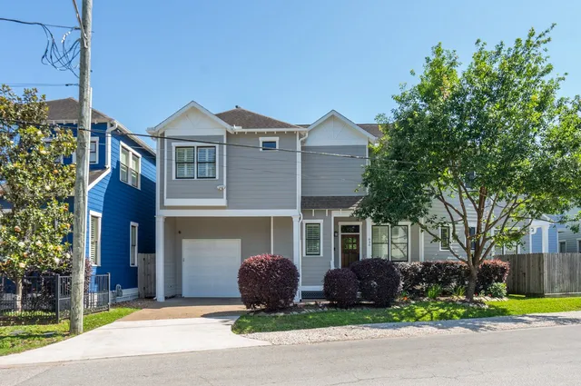 $3,200 | 830 Gibbs Street, Houston, TX 77009