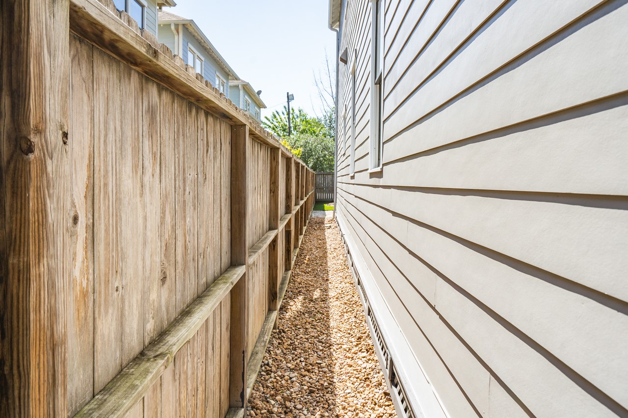 830 Gibbs Street Houston, TX 77009 - Photo 26 of 30 Backside