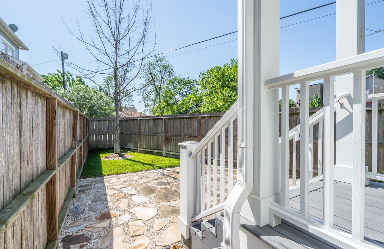 830 Gibbs Street Houston, TX 77009 - Photo 28 of 30 Backyard