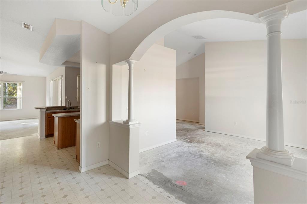 2123 Shadow Ridge Drive Deltona, FL 32725 - Photo 9 of 51