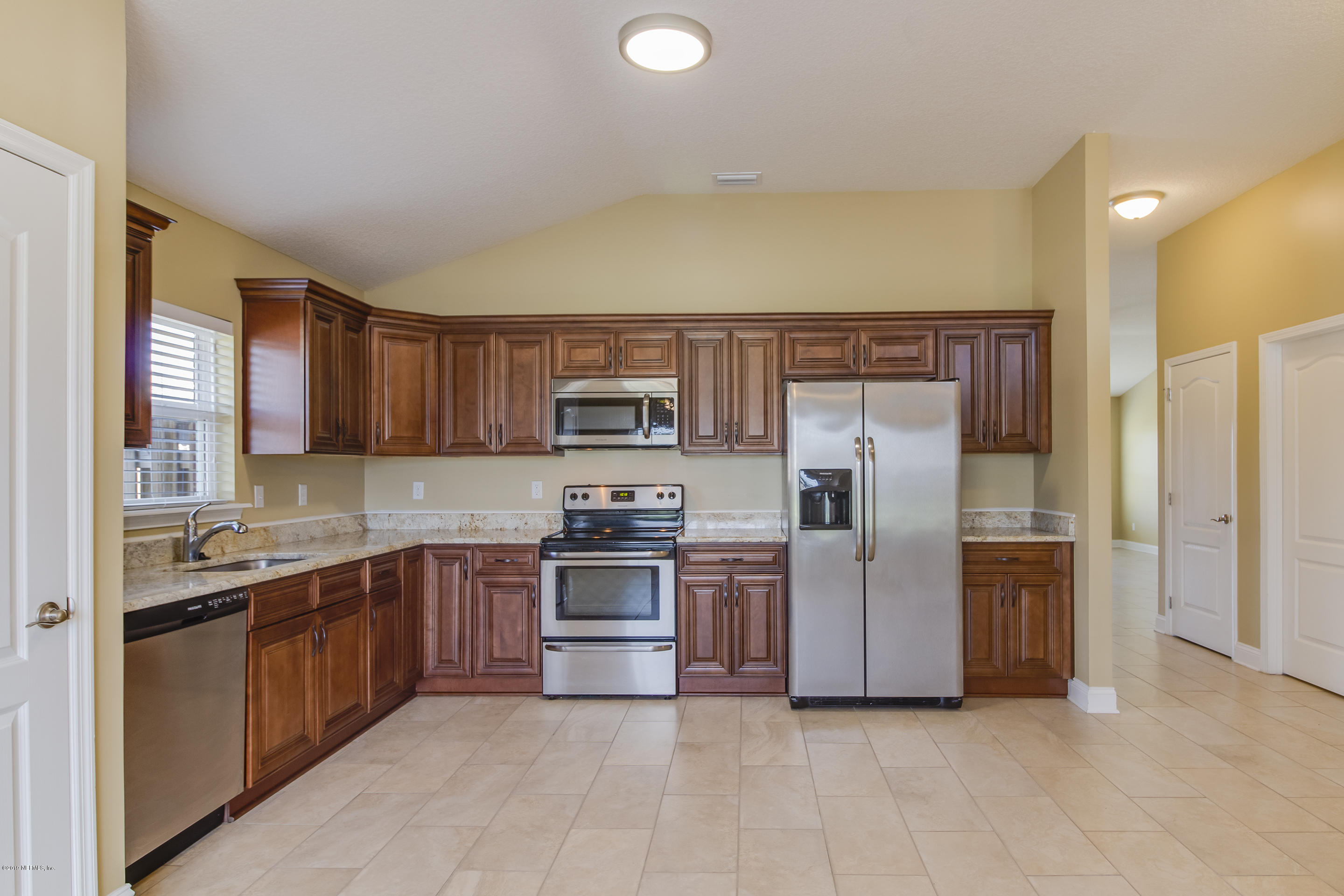 6203 Daylilly Road Macclenny, FL 32063 - Photo 4 of 18 Kitchen
