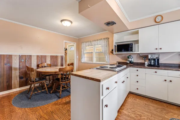 $399,900 | W394 Bluff Siding Road, Fountain City, WI 54629